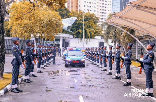 DIRECTOR GENERAL CIVIL SECURITY DEPARTMENT CALLS ON THE COMMANDER
OF THE AIR FORCE