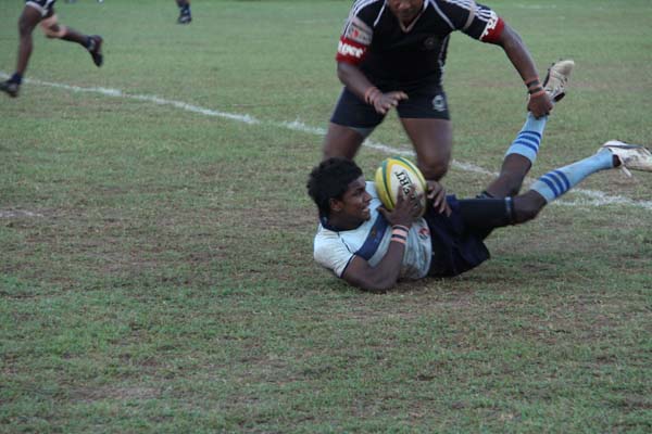 කැල්ටෙක්ස් ක්ලිෆර්ඞ් කුසලාන රග්බි තරඟාවලියේ පළමු ජය ගුවන් හමුදාවට. කැල්ටෙක්ස් ක්ලිෆර්ඞ් කුසලාන රග්බි තරඟාවලියේ පළමු ජය ගුවන් හමුදාවට.