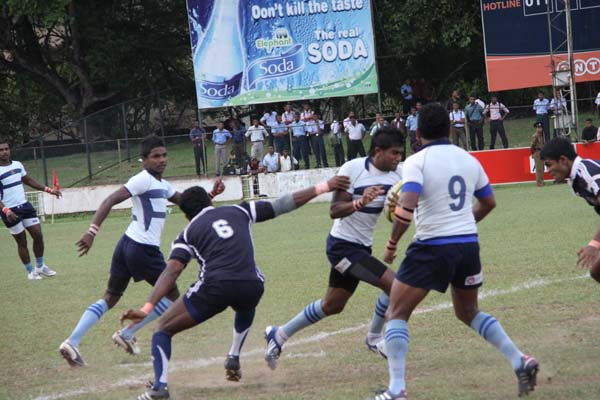 කැල්ටෙක්ස් ක්ලිෆර්ඞ් කුසලාන රග්බි තරඟාවලියේ පළමු ජය ගුවන් හමුදාවට. කැල්ටෙක්ස් ක්ලිෆර්ඞ් කුසලාන රග්බි තරඟාවලියේ පළමු ජය ගුවන් හමුදාවට.
