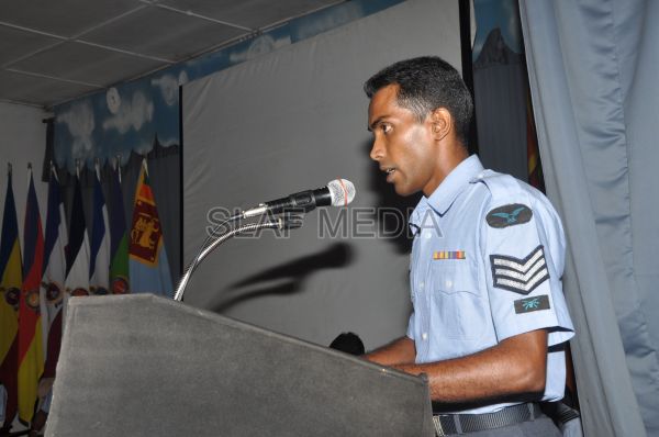Closing Address Ceremony of Computer Technician Basic & Clerk GD Advanced course