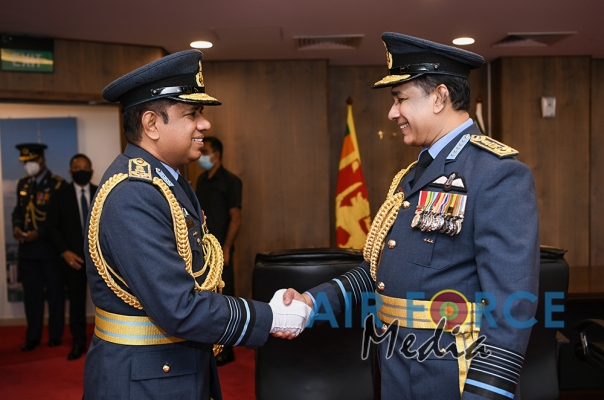 Commander Calls on the Marshal of the Sri Lanka Air Force