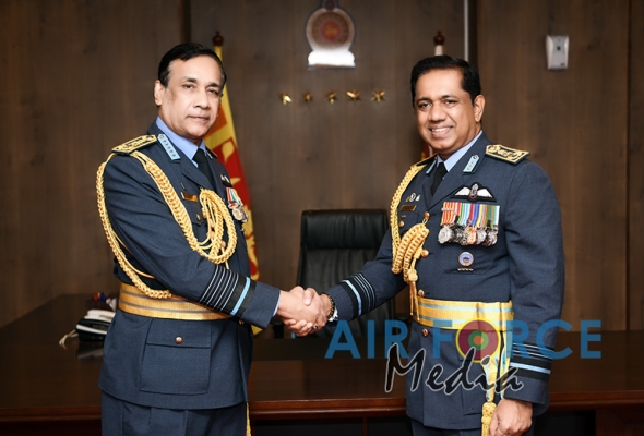 Commander Calls on the Marshal of the Sri Lanka Air Force