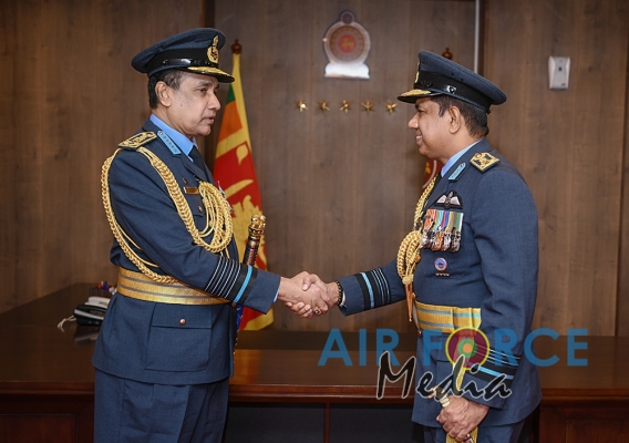 Commander Calls on the Marshal of the Sri Lanka Air Force