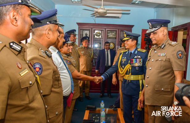 SLAF COMMANDER CALLS ON THE INSPECTOR GENERAL OF POLICE