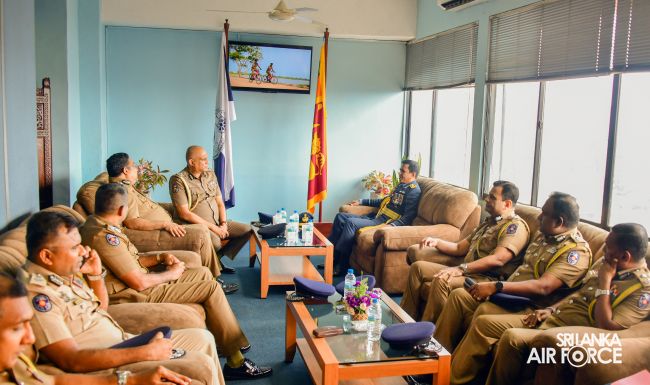 SLAF COMMANDER CALLS ON THE INSPECTOR GENERAL OF POLICE