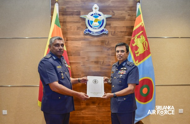 SLAF ENGINEERS RECEIVE CMETSL MEMBERSHIP