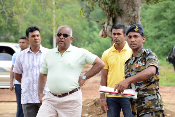 Commander Inspects the SLAF Digana Runway Constructions