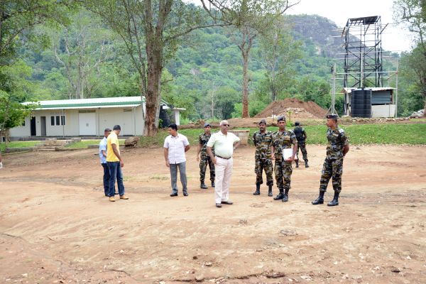 Commander Inspects the SLAF Digana Runway Constructions