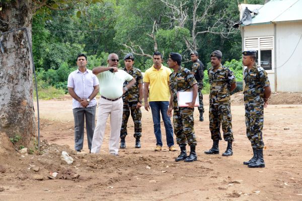 Commander Inspects the SLAF Digana Runway Constructions