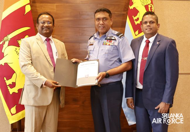 BELL TEXTRON HONOURS SLAF COMMANDER AND CHIEF OF STAFF FOR NOTABLE SAFETY RECORDS