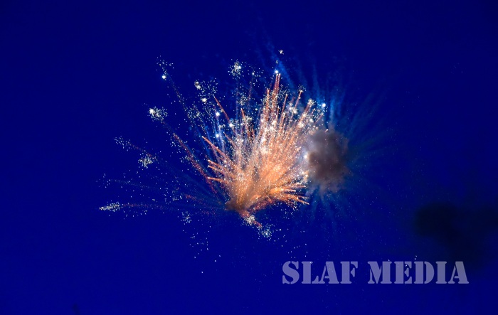 Commander of SLAF Illuminates the Gangaramaya Vesak Kalapaya