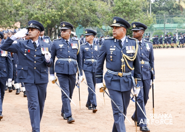 COMMANDER’S INSPECTION AT SLAF TRADE TRAINING SCHOOL EKALA