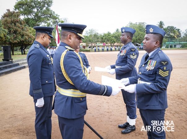 COMMANDER’S INSPECTION AT SLAF TRADE TRAINING SCHOOL EKALA