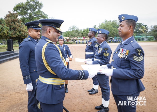 COMMANDER’S INSPECTION AT SLAF TRADE TRAINING SCHOOL EKALA