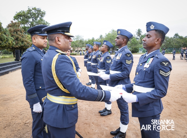 COMMANDER’S INSPECTION AT SLAF TRADE TRAINING SCHOOL EKALA