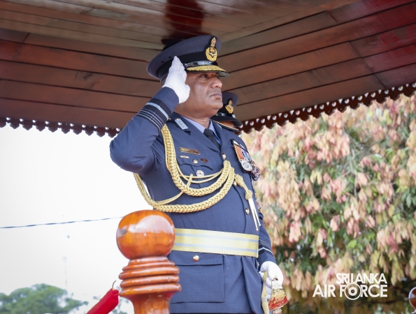 COMMANDER’S INSPECTION AT SLAF TRADE TRAINING SCHOOL EKALA