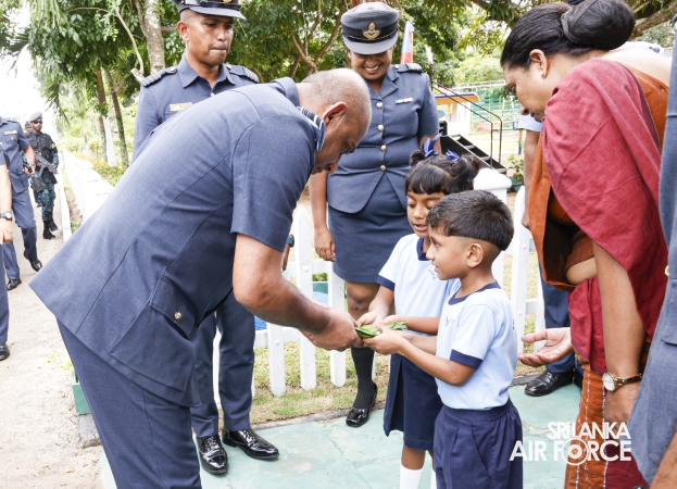 COMMANDER’S INSPECTION AT SLAF TRADE TRAINING SCHOOL EKALA