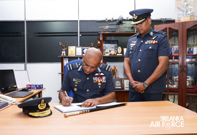 COMMANDER’S INSPECTION AT SLAF TRADE TRAINING SCHOOL EKALA
