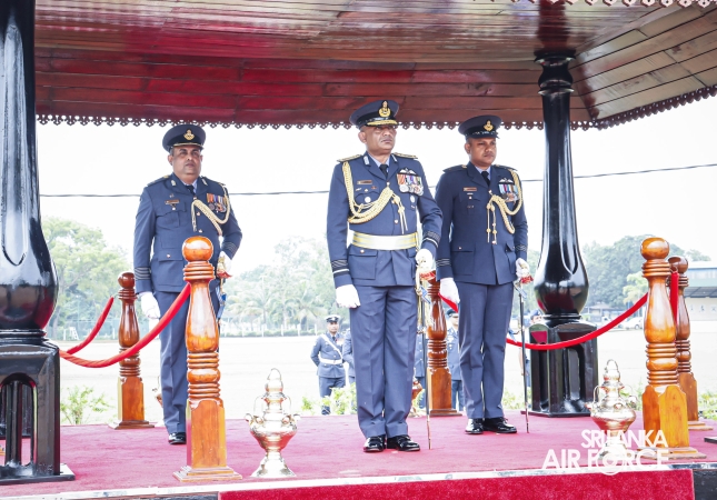 COMMANDER’S INSPECTION AT SLAF TRADE TRAINING SCHOOL EKALA
