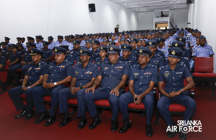 COMMANDER’S INSPECTION AT SLAF TRADE TRAINING SCHOOL EKALA