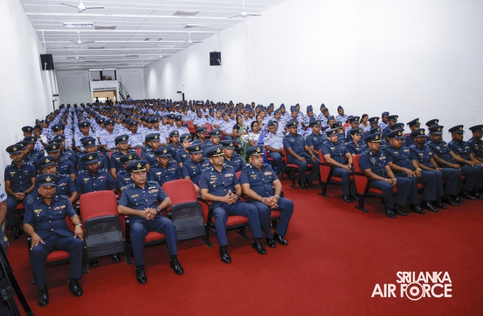 COMMANDER’S INSPECTION AT SLAF TRADE TRAINING SCHOOL EKALA