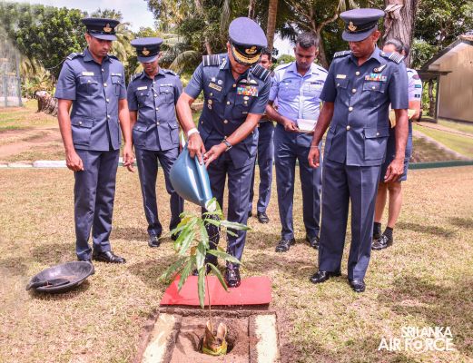 COMMANDER'S INSPECTION OF SLAF STATION KATUKURUNDA
