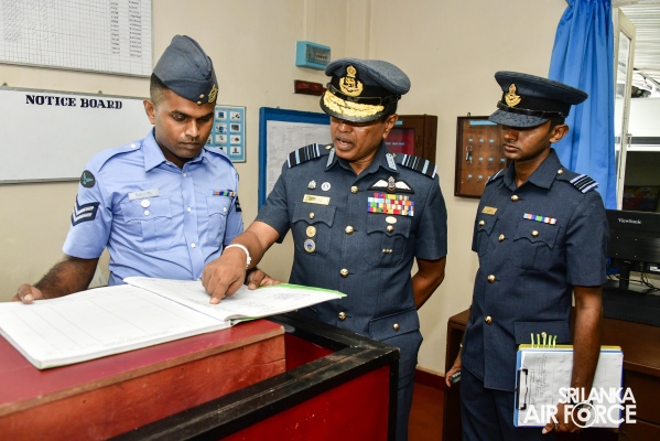 COMMANDER’S INSPECTION AT SLAF TRADE TRAINING SCHOOL EKALA