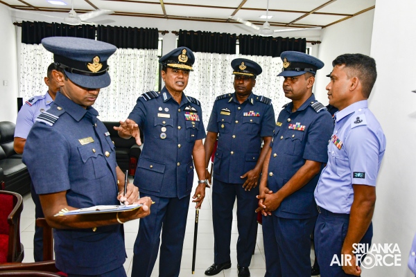 COMMANDER’S INSPECTION AT SLAF TRADE TRAINING SCHOOL EKALA