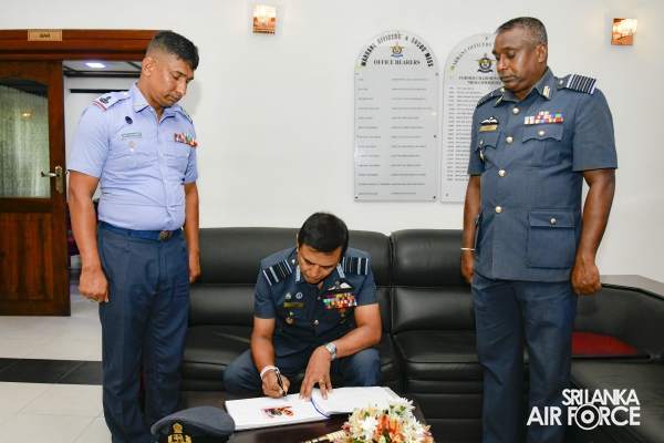 COMMANDER’S INSPECTION AT SLAF TRADE TRAINING SCHOOL EKALA