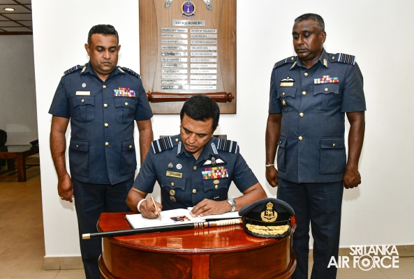 COMMANDER’S INSPECTION AT SLAF TRADE TRAINING SCHOOL EKALA
