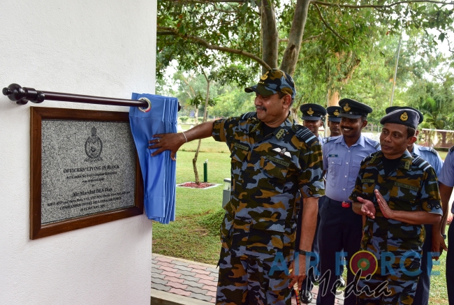 Commander Declares Open New Constructions at SLAF Stations Ampara and Batticaloa