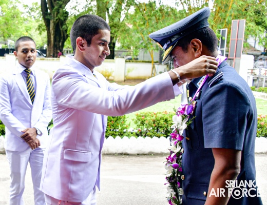 COMMANDER ADMIRES THE SANKALPANA-2023