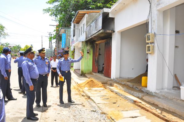 Commander Visits Aluthgama