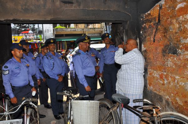 Commander Visits Aluthgama