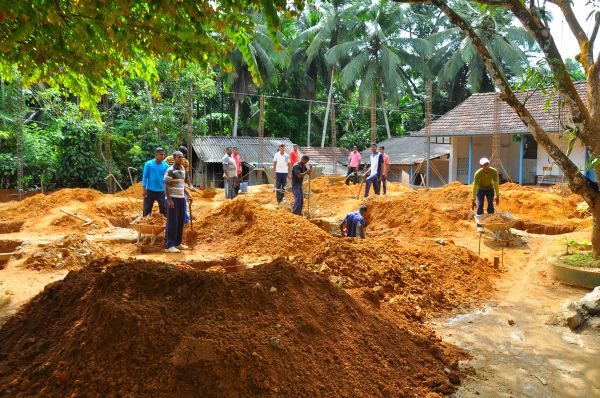 Commander Visits Aluthgama