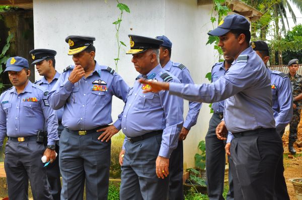 Commander Visits Aluthgama