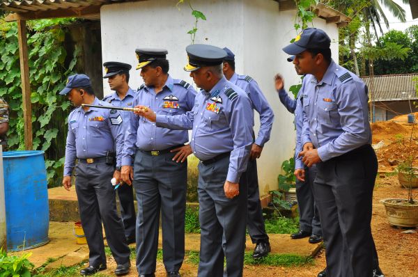 Commander Visits Aluthgama
