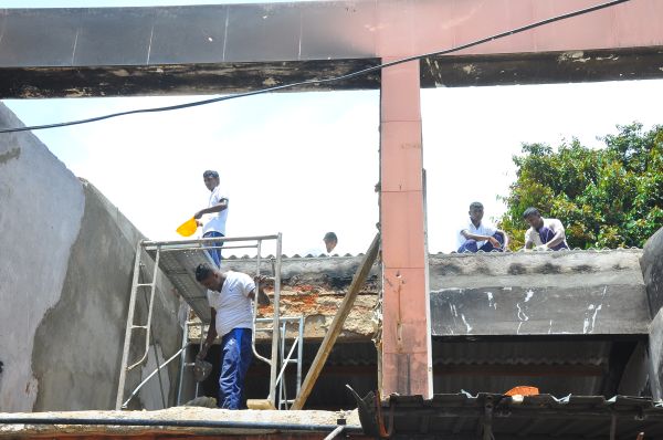 Commander Visits Aluthgama