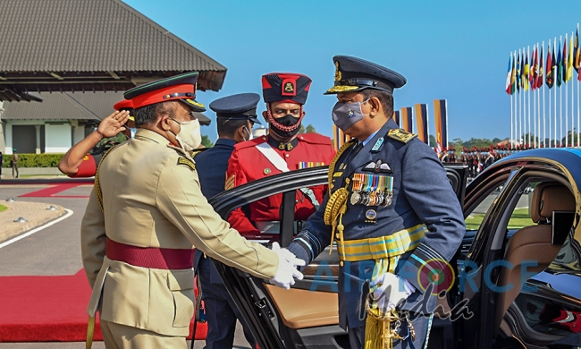 COMMANDER CALLS ON THE ACTING CDS AND COMMANDER OF THE ARMY