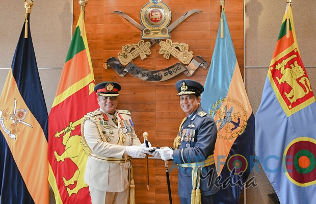 COMMANDER CALLS ON THE ACTING CDS AND COMMANDER OF THE ARMY