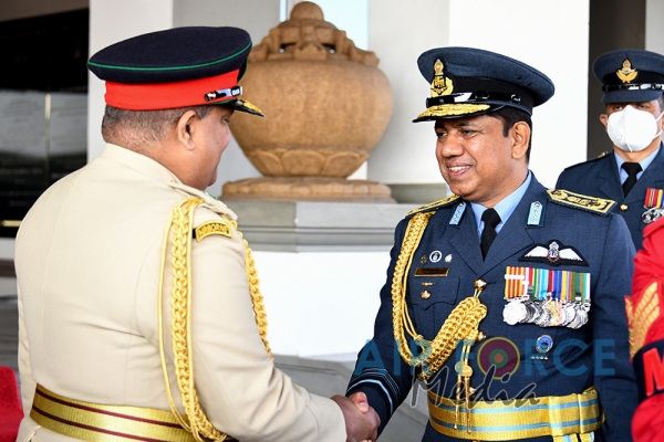 COMMANDER CALLS ON THE ACTING CDS AND COMMANDER OF THE ARMY