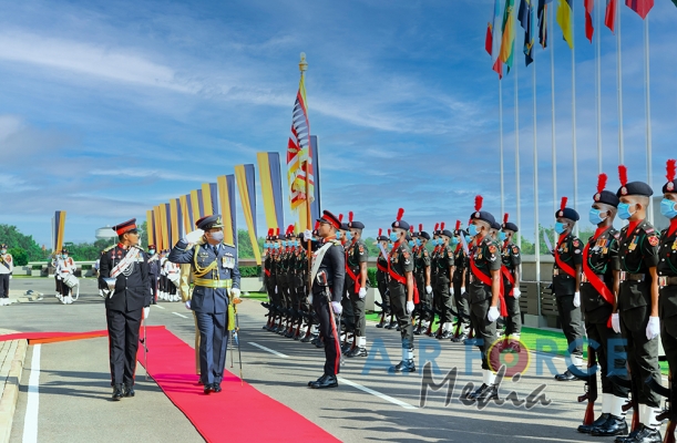 COMMANDER CALLS ON THE ACTING CDS AND COMMANDER OF THE ARMY