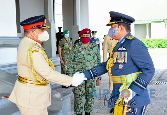 COMMANDER CALLS ON THE ACTING CDS AND COMMANDER OF THE ARMY