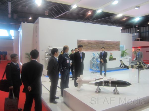 Commander Visits ‘Singapore Airshow – 2012’