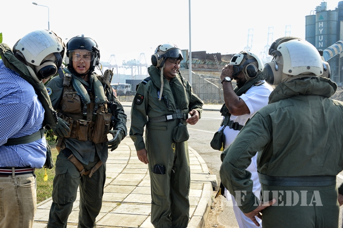 Commander visits 'USS Blue Ridge' in Colombo Port