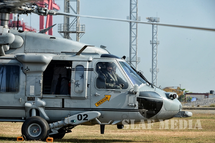 Commander visits 'USS Blue Ridge' in Colombo Port