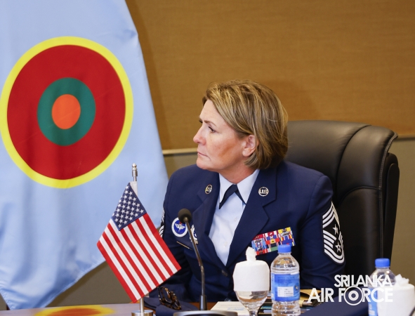 US PACIFIC AIR FORCES COMMAND CHIEF CALLS ON THE COMMAND MASTER WARRANT OFFICER