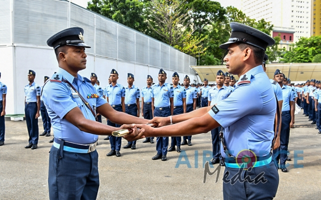 New Command Master Warrant Officer Takes Over Duties
