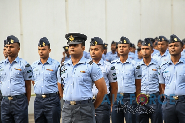 New Command Master Warrant Officer Takes Over Duties