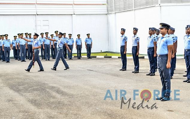 New Command Master Warrant Officer Takes Over Duties